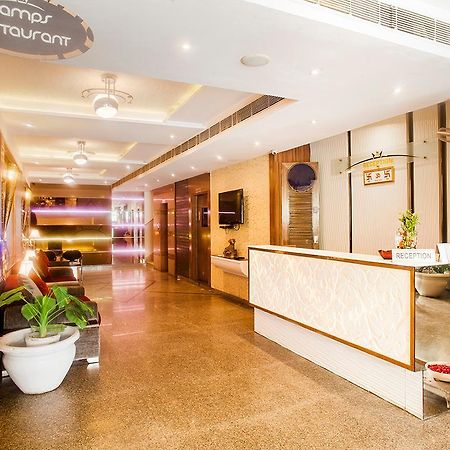 Hotel Poonam Plaza Agra  Εξωτερικό φωτογραφία