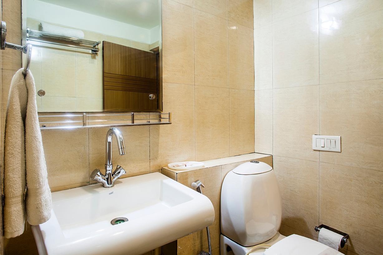 Hotel Poonam Plaza Agra  Εξωτερικό φωτογραφία